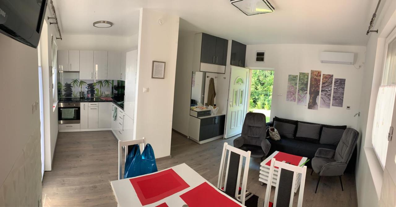 House Carlo Ponty Apartment Tass Exterior photo